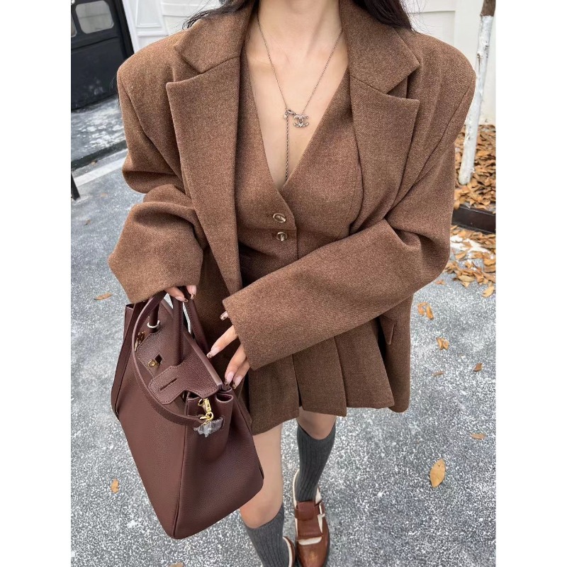 Winter Clothing Line - طقم نسائي فاخر من ثلاث قطع
