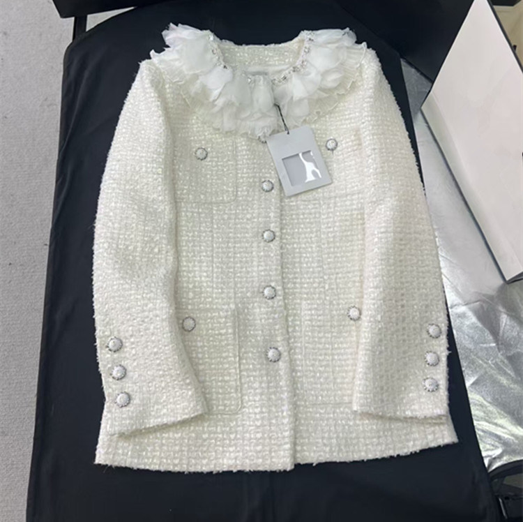 ملابس نسائية أوروبية وأمريكية  - مراجعة Winter Clothing Line وسعره